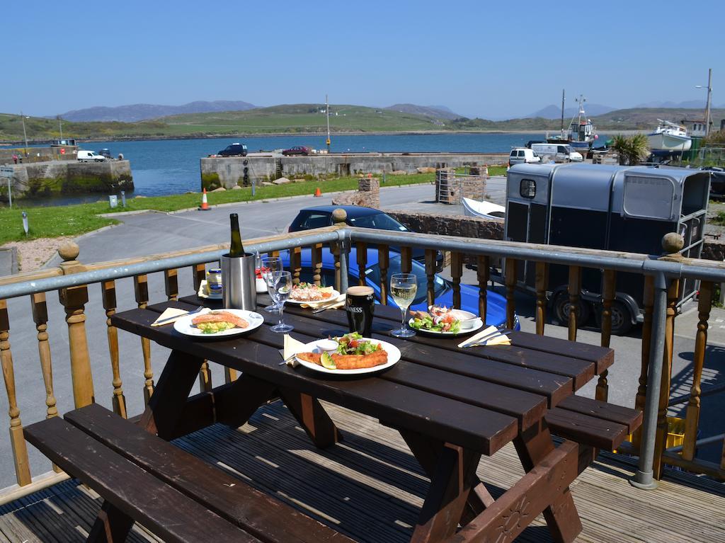 Oliver'S Seafood Bar, Bed & Breakfast Cleggan Eksteriør billede
